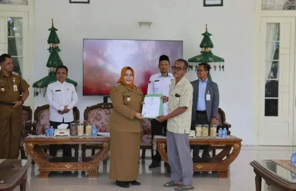 Plt. Bupati Ponorogo, Hj. Lisdyarita : Empat Kampung Kuliner Ponorogo Resmi Naik Kelas Menjadi Kampung Halal